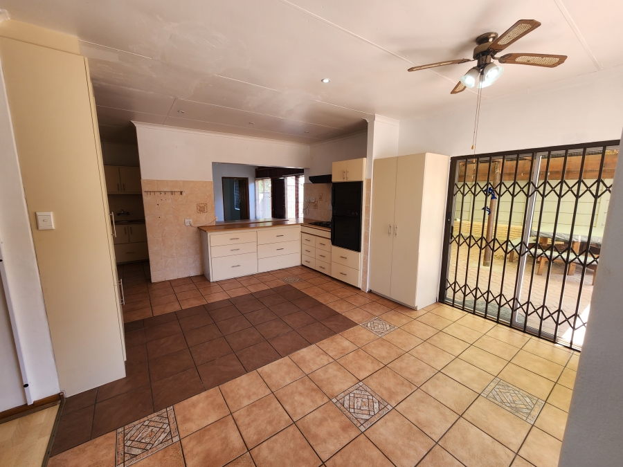 4 Bedroom Property for Sale in Dana Bay Western Cape